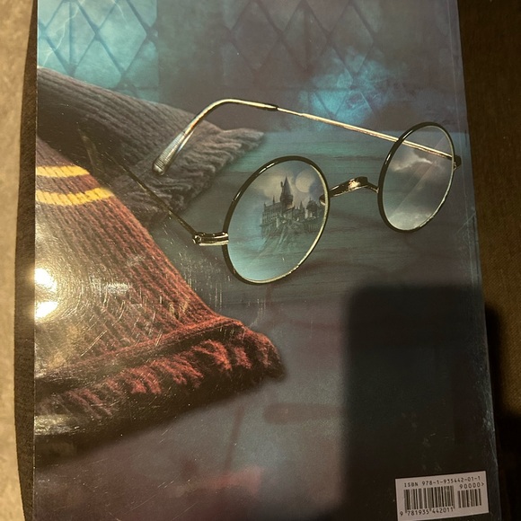 Harry Potter Official Exposition Guide Book - Picture 5 of 6
